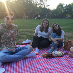 Meet your Posher, Cari